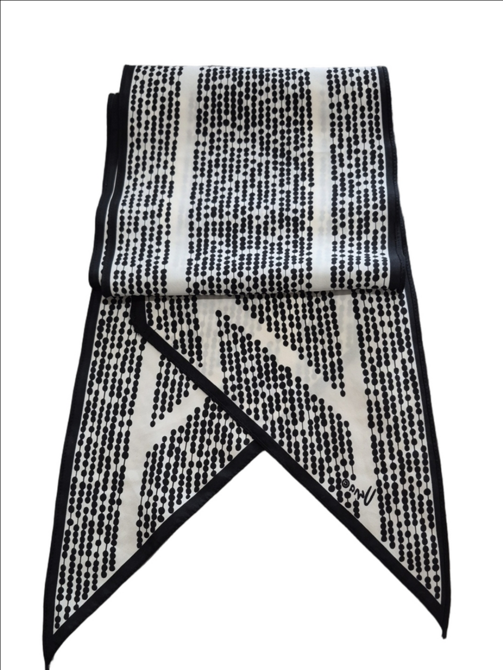 UGNA Black & White Graphic Mod Skinny Scarf